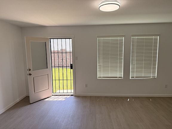5th image of 7808 Marion Downs Trl