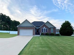 64 Woodfern Dr, Killen, AL 35645