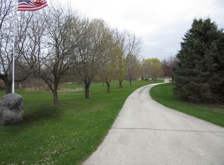 328 Kohler Dr, Fredonia, WI 53021