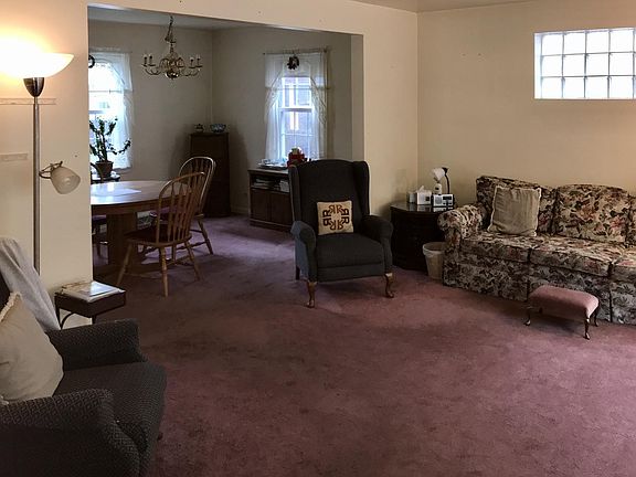2nd image of 738 Suffolk Ave