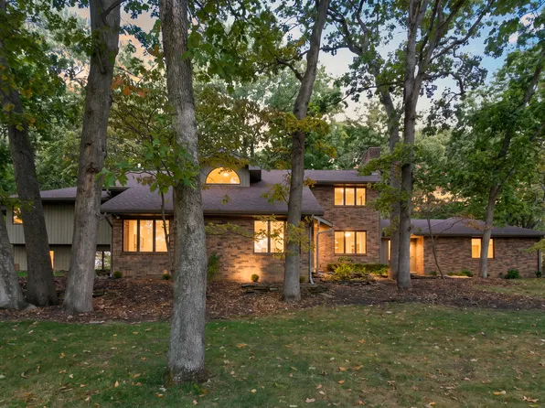 4915 E Royal Drive, Springfield, MO 65809