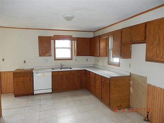 3rd image of 127 28th St S