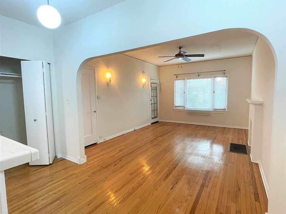 1st image of 333 N Swarthmore Ave #3