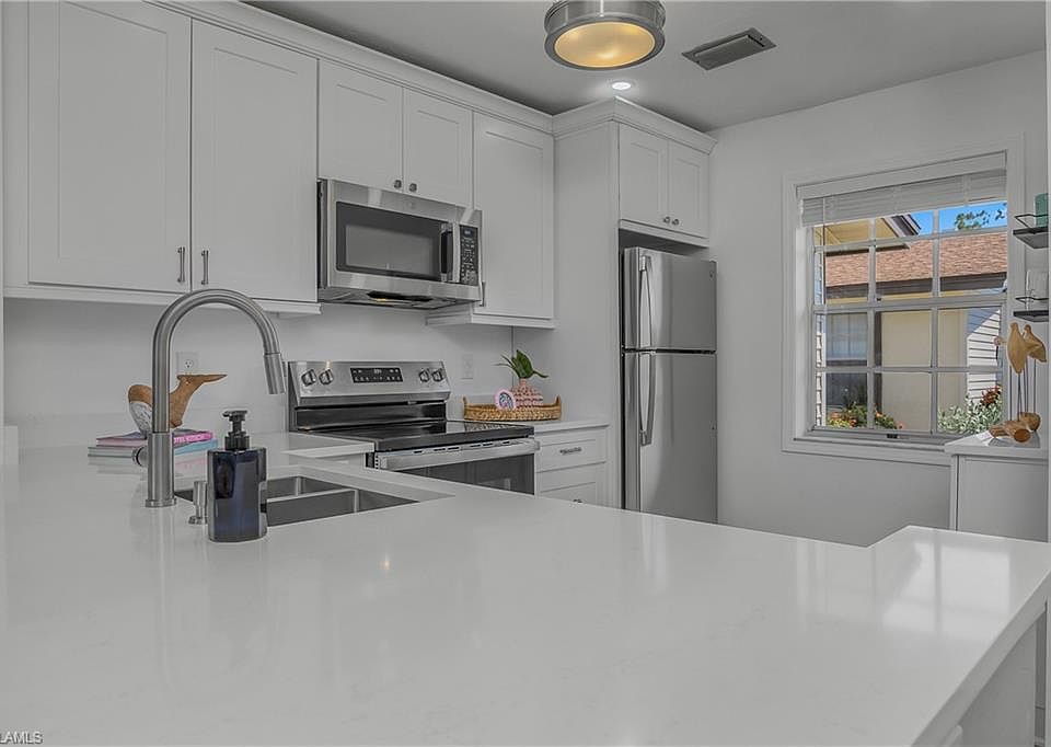 1st image of 1071 Pine Isle LN #1071