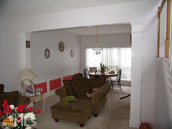 4th image of 3442 Chastain Glen Ln NE