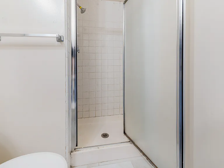 3077 Los Prados St #209 — Photo 25