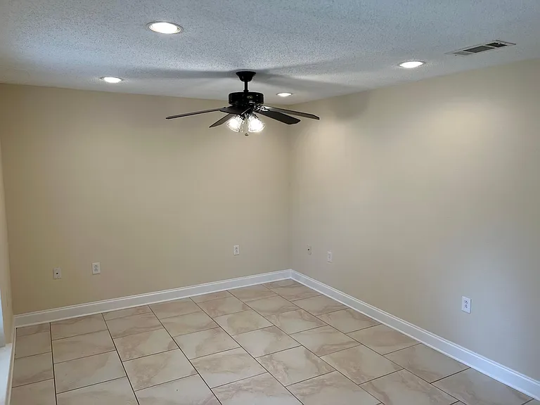 3877 E Loyola Dr — Photo 5