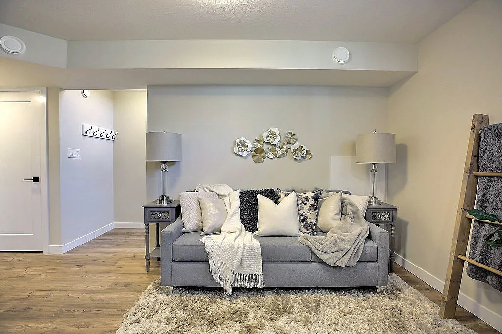 162/168 Chuka- 162 2900 George Street Townhouses — Photo 1