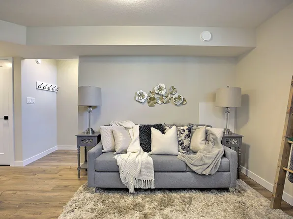 2900 George St #F10, Regina, SK S4V 3W1