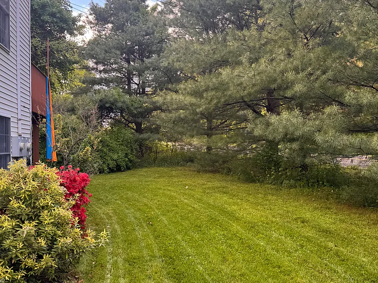 7 Gwen Rd #B — Photo 20