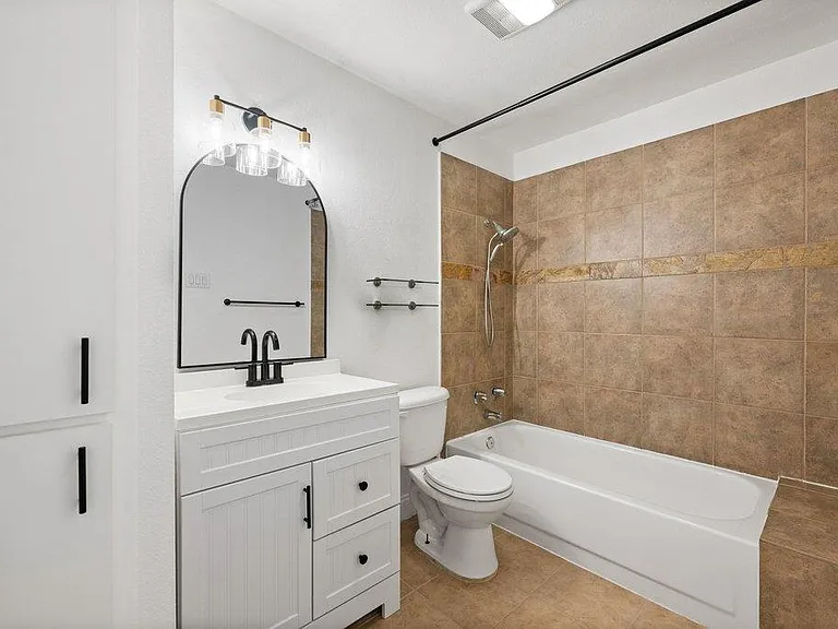 2500 Steck Ave #32 — Photo 21