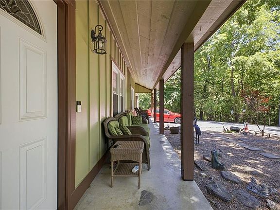 5th image of 508 Pleasant Hill Rd NE