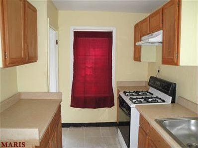 3rd image of 1410 Sheridan Dr