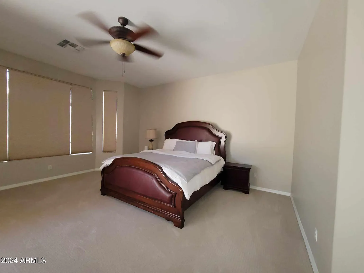 3 bed, 5.0 bath, 3065 sqft, $3,100 — Photo 4