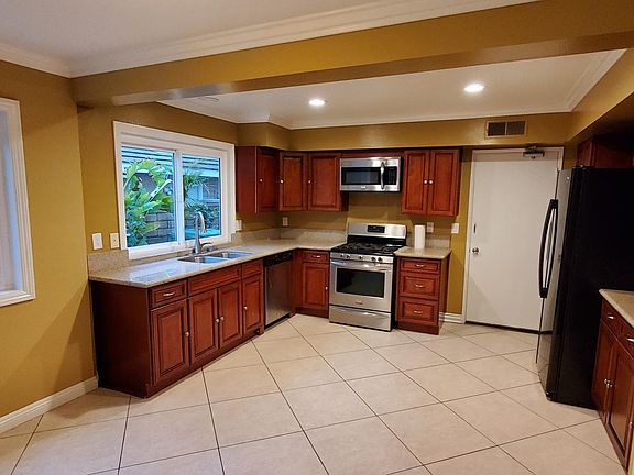 4th image of 4484 Autumnglen Ct