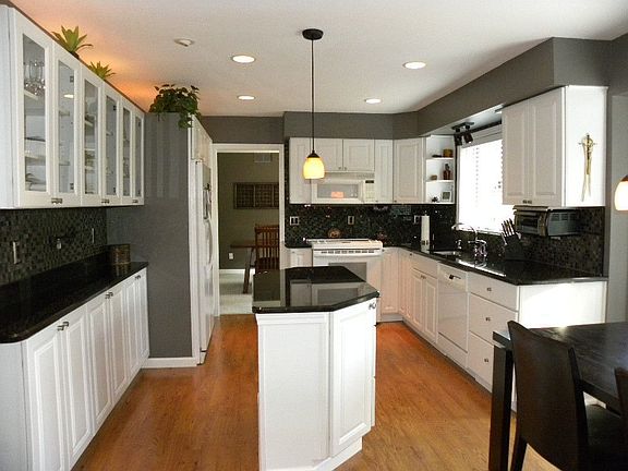 2nd image of 21923 Rossdale Ct