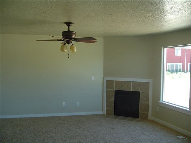 2nd image of 4314 Arch
