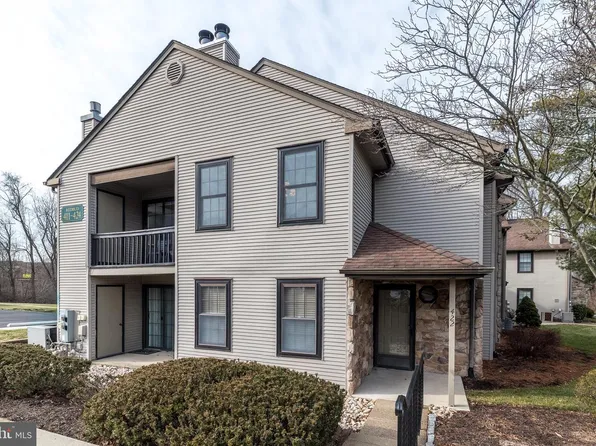 422 Redbud Ct, Warrington, PA 18976