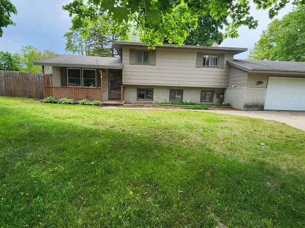 2304 Judith Ct, Midland, MI 48642