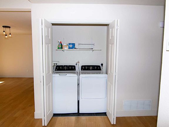 4th image of 55 Salt Lick Cir