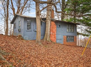 240 Clubhouse Ln, Hawesville, KY 42348