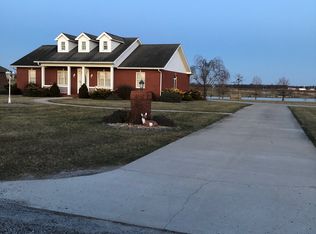 17580 Woodland Ln, Breese, IL 62230