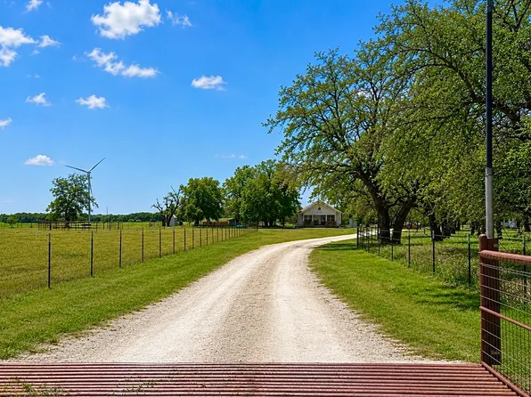 130 County Road 265, Comanche, TX 76442