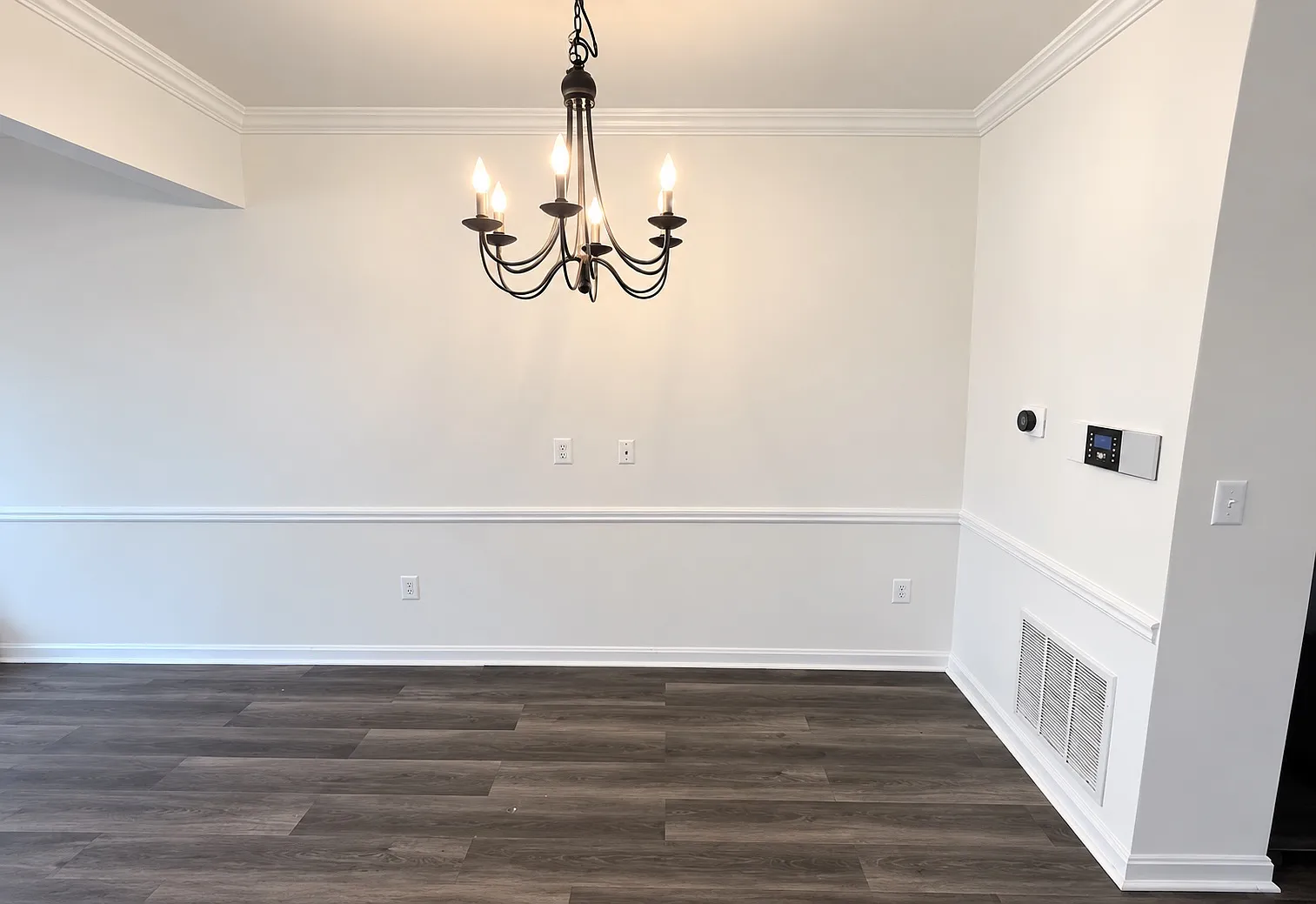 4 bed, 2680 sqft, $2,250 — Photo 3