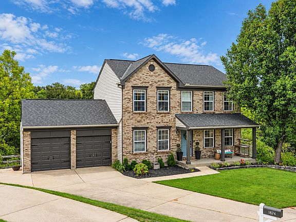 3rd image of 1874 Falcon Crest Cir
