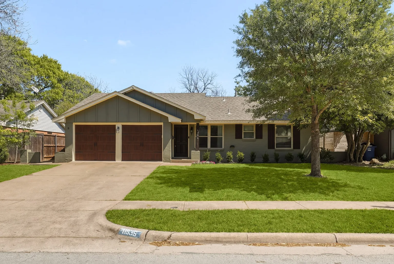 8536 Capri Dr photo 1