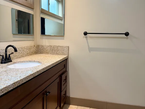 800 W Main St, Ventura, CA