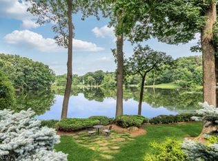 927 Old Mill Rd, Franklin Lakes, NJ 07417