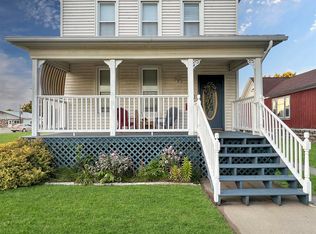 912 13th Ave, Menominee, MI 49858