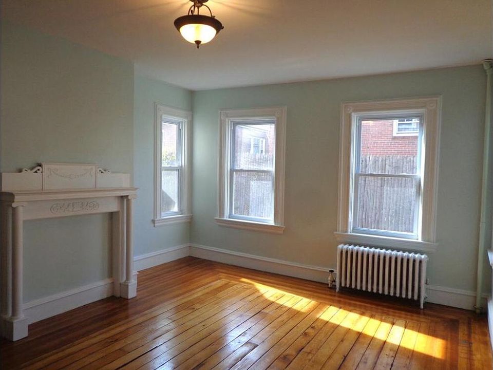 2nd image of 13 Pitman St
