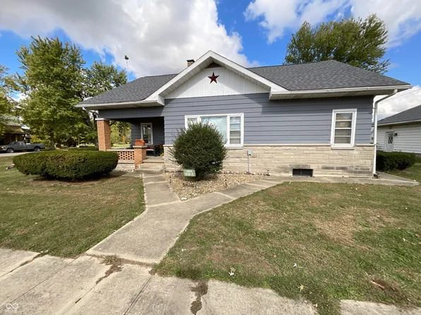 14989 3rd St, Coal City, IN 47427