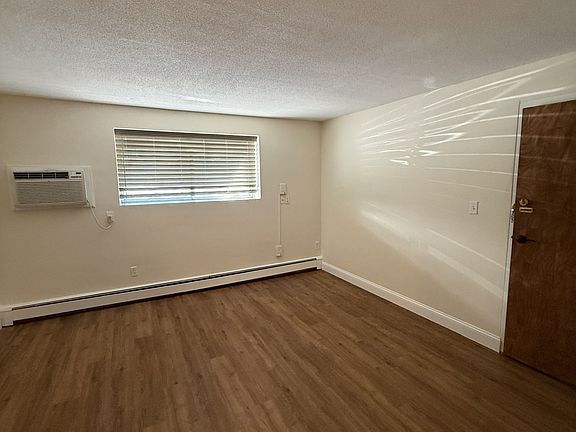 3rd image of 116 Trapelo Rd