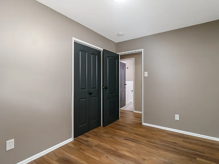 1215 Pamela Dr — Photo 19