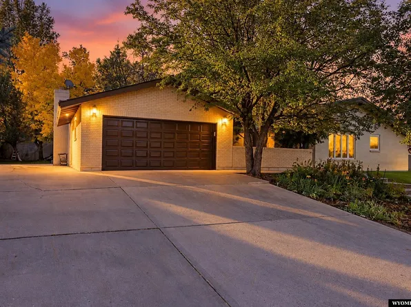 2016 Carson St, Rock Springs, WY 82901