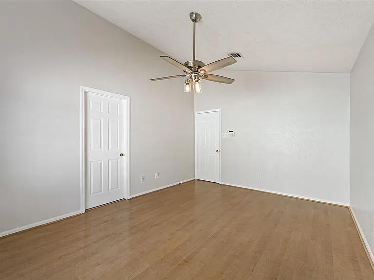 1555 Hillside Elm St — Photo 19