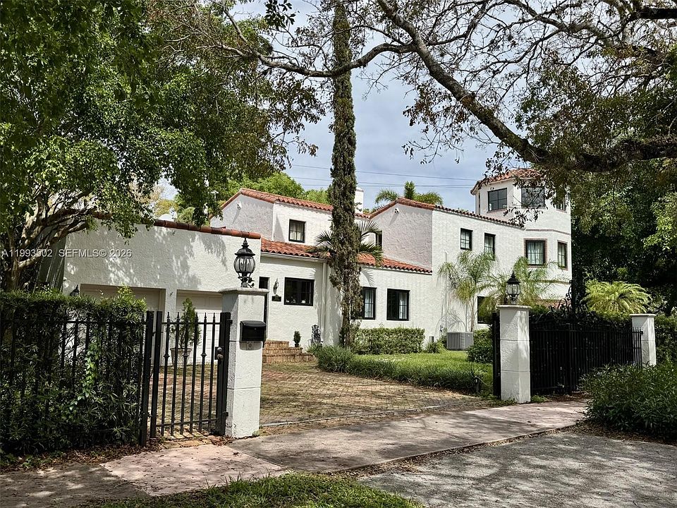 1st image of 6825 Riviera Dr