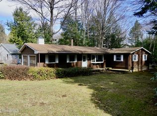 11 Lakeside Dr, Northville, NY 12134