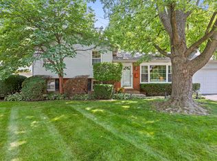 1537 N Patton Ave, Arlington Heights, IL 60004