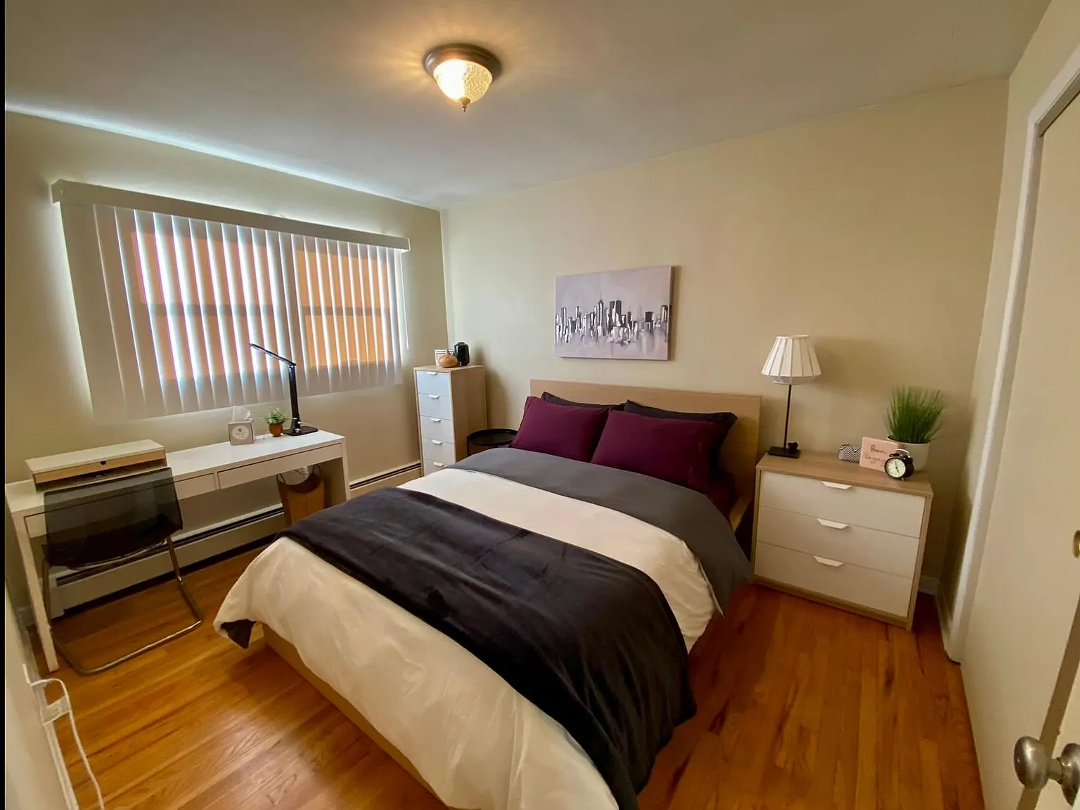 1 bed, 900 sqft, $1,550 — Photo 4
