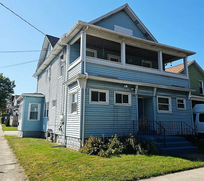 232 Parade St