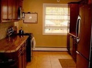 32 Madison Park Gdns #U, Port Washington, NY 11050