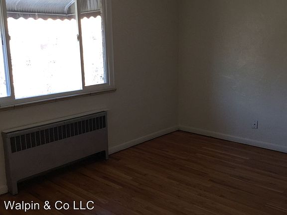 4th image of 1042 N Pearl St APT 301