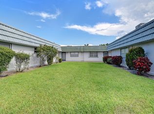 17 Waterford Cir #A, Delray Beach, FL 33446