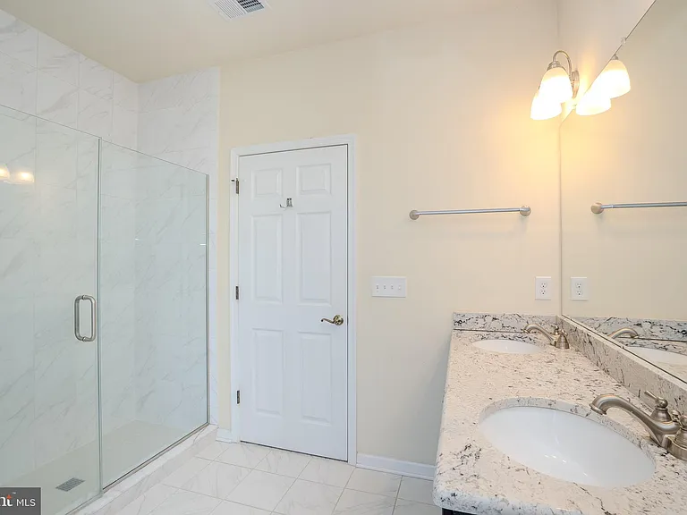 1802 Yearling Ct — Photo 45