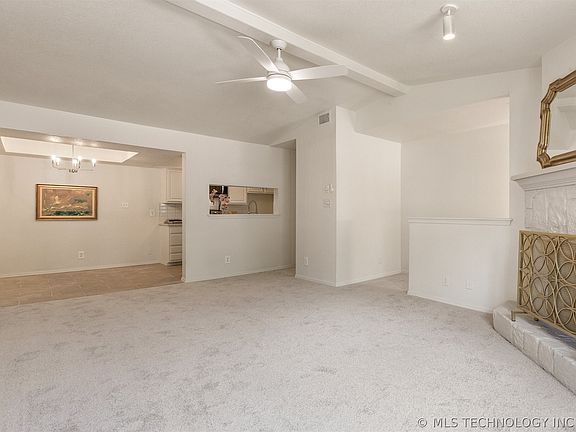 5th image of 9109 S Urbana Ave #6-B