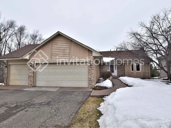 21020 Floral Bay Dr N, Forest Lake, MN 55025